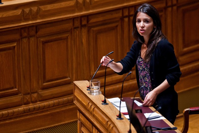 Plenario na assembleia da republica lisboa discussao sobre educacao A